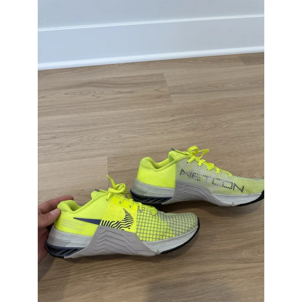 Nike Metcon Women's Size 8 Low Top Mesh Athletic Sneakers Yellow/Gray Lace-Up